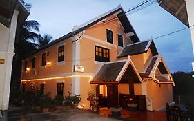 Merry Riverside Hotel